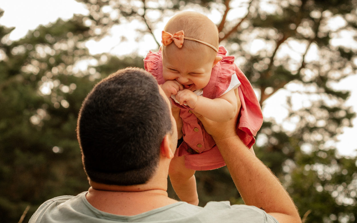 Herzliches Familienshooting bei Abendsonne