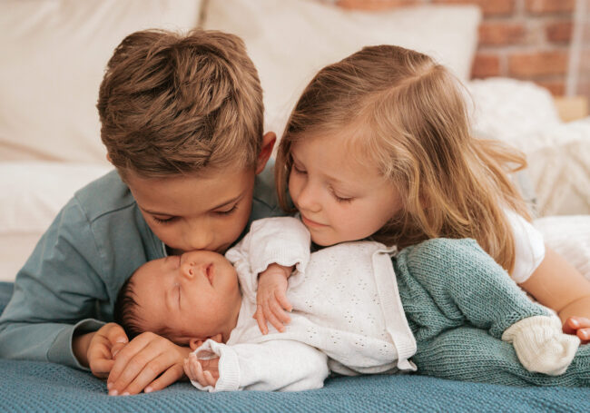 Ein Familien-Newbornshooting voller Leben und Liebe